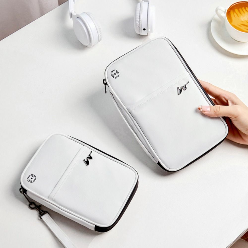 Portable Polyester Card Case L - đánh giá và giá Travel Accessories In Bulk